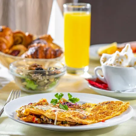 Ξενοδοχείο Gunaras 4*