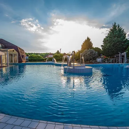 Gunaras Spa Szálloda Dombóvár