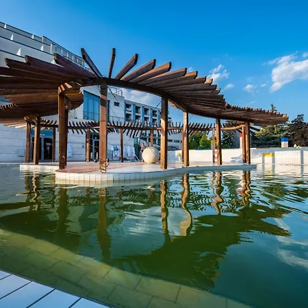 Gunaras Spa Szálloda
