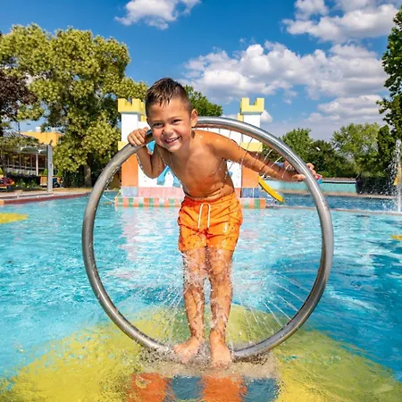 Gunaras Ξενοδοχείο Dombóvár