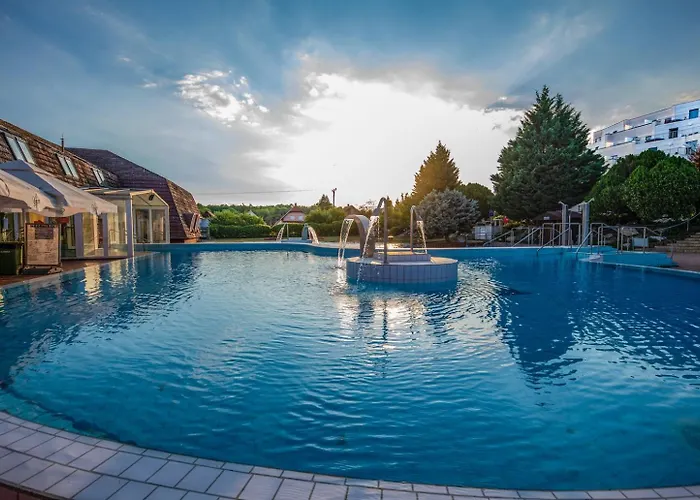 Gunaras Hotel Dombóvár